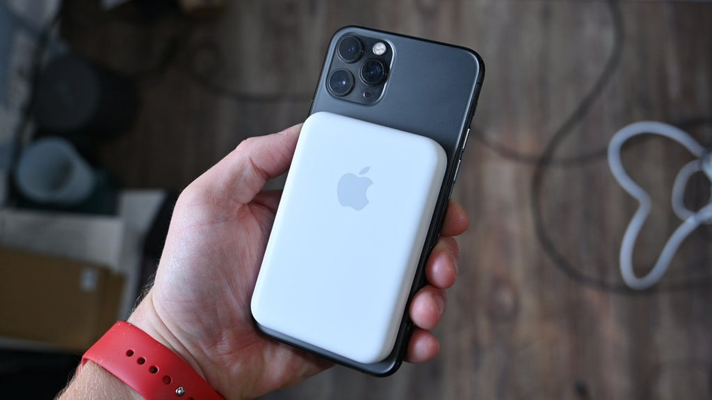 ¿Y si el iPhone 15 tuviera batería extraíble? La Unión Europea acuerda una medida que puede forzarlo en el futuro